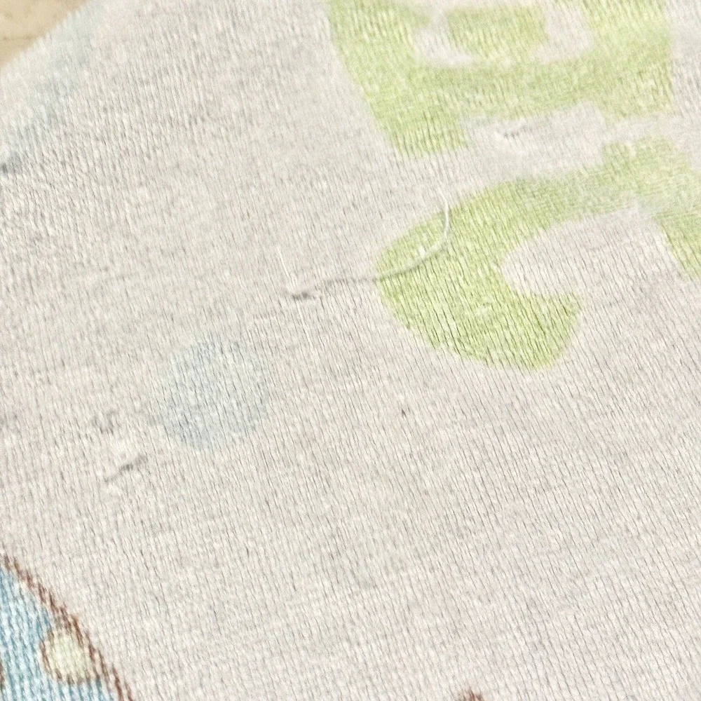 Vintage Yogi Bear Boo-Boo Cindy Jellystone Park Beach Towel 90s White Cartoon